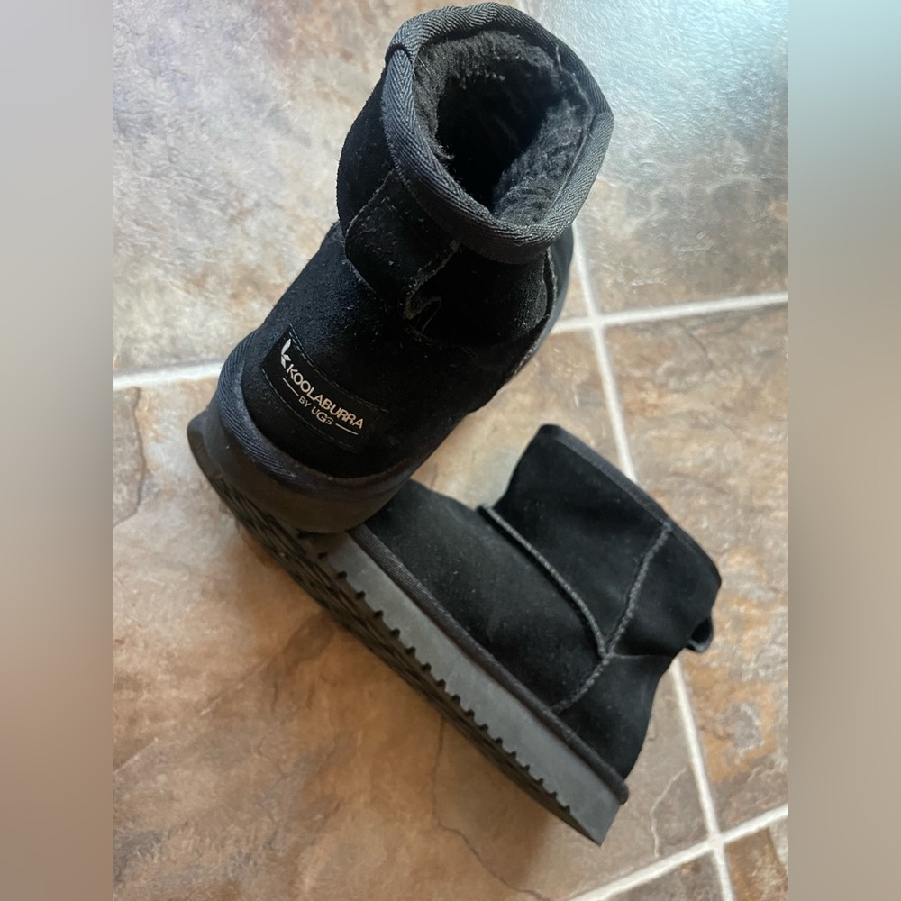 Koolaburra by UGG black ankle boots women’s size 6